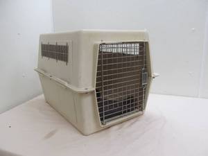 lot 210 image: pet porter