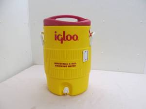 lot 211 image: cooler
