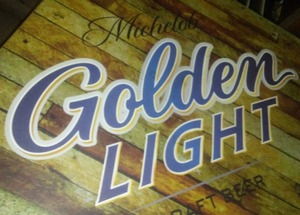 lot 30 image: Michelob Golden Draft Light Table 24 x 24 x 30 commercial grade, heavy base