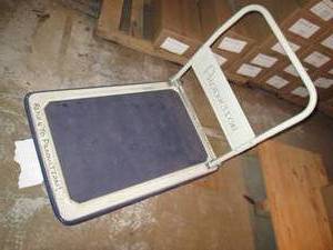 lot 134 image: Heavy Duty Rolling Push Cart (Capac...