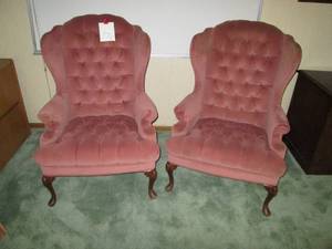 lot 176 image: (2) Vintage Side Chairs...