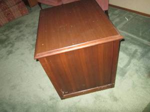 lot 179 image: Wood Stand...