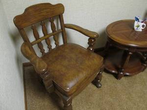 lot 205 image: Vintage Chairs & Table Excellent C...