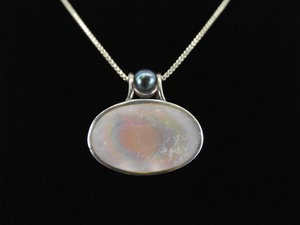 lot 14 image: .925 Sterling Silver Genuine Blue Pearl Accented Inlayed Mother of Pearl Pendant Necklace