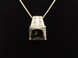 lot 21 image: .925 Sterling Silver Square Cut Emerald Crystal Vermeil Pendant Necklace