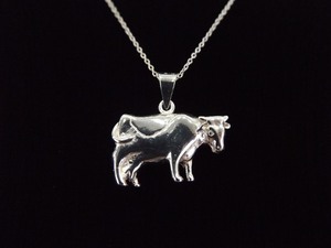 lot 30 image: .925 Sterling Silver Cow Pendant Necklace