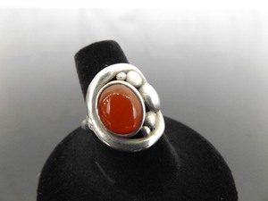 lot 63 image: .925 Sterling Silver Amber Crystal Cabochon Ring Size 6.5