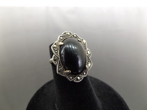 lot 69 image: .925 Sterling Silver Art Nouveau Black Onyx Cabochon Ring Size 3.5