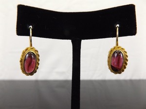 lot 82 image: .925 Sterling Silver Amethyst Cabochon Vermeil Hook Earrings