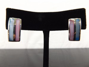 lot 88 image: .925 Sterling Silver Inlayed Mother of Pearl Post Latch Earrings