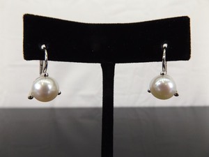 lot 90 image: .925 Sterling Silver Genuine Pearl Hook Latch Earrings