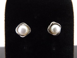 lot 91 image: .925 Sterling Silver Genuine Pearl Nest Post Earrings
