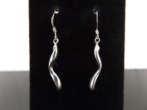 lot 100 image: .925 Sterling Silver Artisan Twist Hook Dangle Earrings