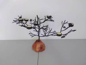 lot 49 image: Metal Tealight Tree