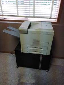lot 117 image: Printer & Cabinet