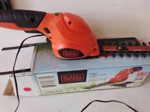 lot 198 image: Black and Decker Power Tools