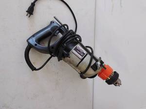 lot 191 image: Black and Decker Heavy Duty 12 Hammer Drill