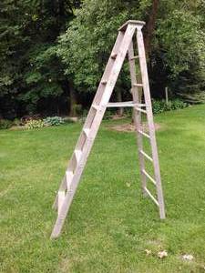 lot 338 image: 8 Wooden Stepladder