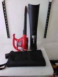lot 328 image: Homelite Leaf BlowerVac