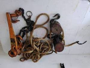 lot 331 image: Block & Tackle