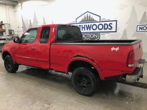 lot 5 image: 1999 Ford F150 XLT 4x4 -No Reserve-