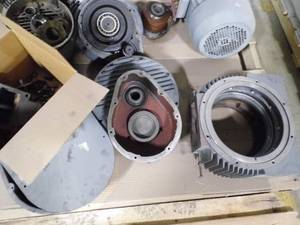 lot 103 image: Motor Parts - Gear Box Parts
