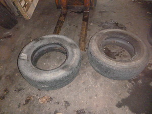 lot 8 image: Set of 2 Tires