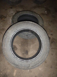 lot 19 image: Set of 2 Tires