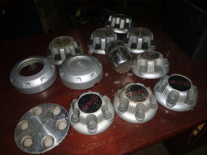lot 23 image: Lot of Hubcaps