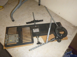 lot 28 image: Vintage Sears Craftsman Rout-A-Signer