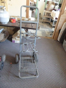 lot 35 image: 2 Wheel Saddle Cart