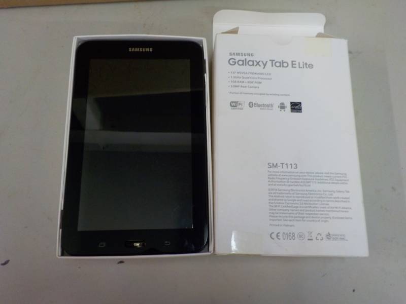lot 322 image: Samsung Galaxy Tab Elite powers on...