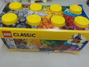 lot 3 image: LEGO Classic...
