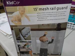 lot 30 image: Kidco 15 ft Mesh Rail Guard...