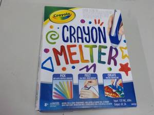 lot 54 image: Crayola Crayon Melter...