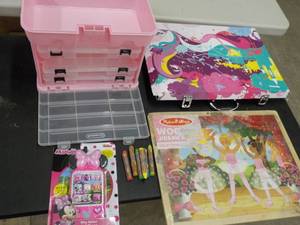 lot 87 image: Crayola Kit, Puzzle, Minnies Cell ...