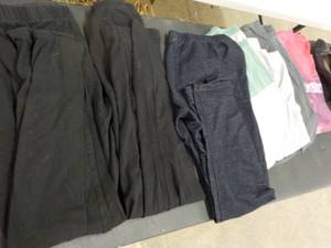 lot 91 image: Womens Size M Clothing Lot...