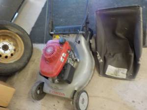 lot 177 image: Honda Lawn Mower, with Bagger- Thre...