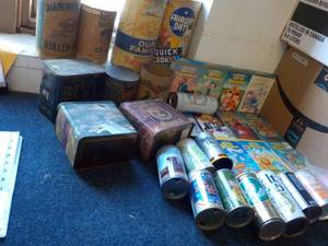lot 226 image: VinageTins, Rocky VCR Tapes and Bee...
