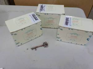 lot 274 image: 120 Key Can Opener Flavor Kits...