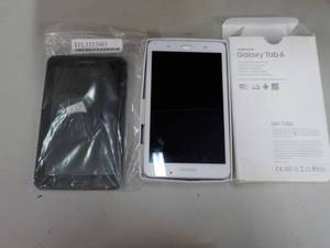 lot 332 image: Lot of 2 Samsung Powers On and Wor...