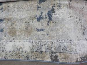 lot 347 image: 6 x 9 Area Rug...