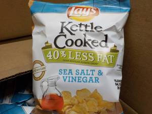 lot 390 image: Case of 64 1.375 oz Bags Lays Kettl...