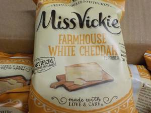 lot 395 image: Case of 64- 1.375 oz Bags Miss Vick...