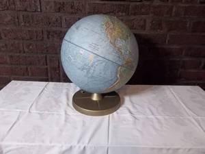 lot 6 image: 12 Globe-Replogle True To Life.  Chicago 1960s
