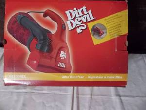 lot 48 image: Dirt Devil Vacuum
