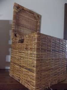 lot 53 image: Wicker Basket 14-12 Square