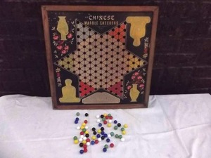 lot 66 image: 1939 Chinese Checker Board