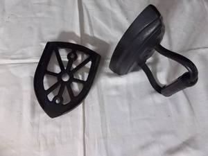 lot 70 image: Sad Iron & Trivet