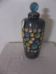 lot 92 image: Home Decor 16 Tall